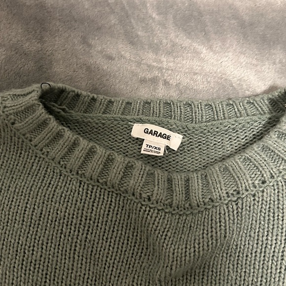 green crop knit sweater - Picture 4 of 4